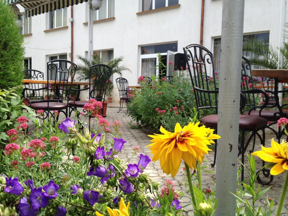 Paradise Hotel Madzharovo Exterior foto